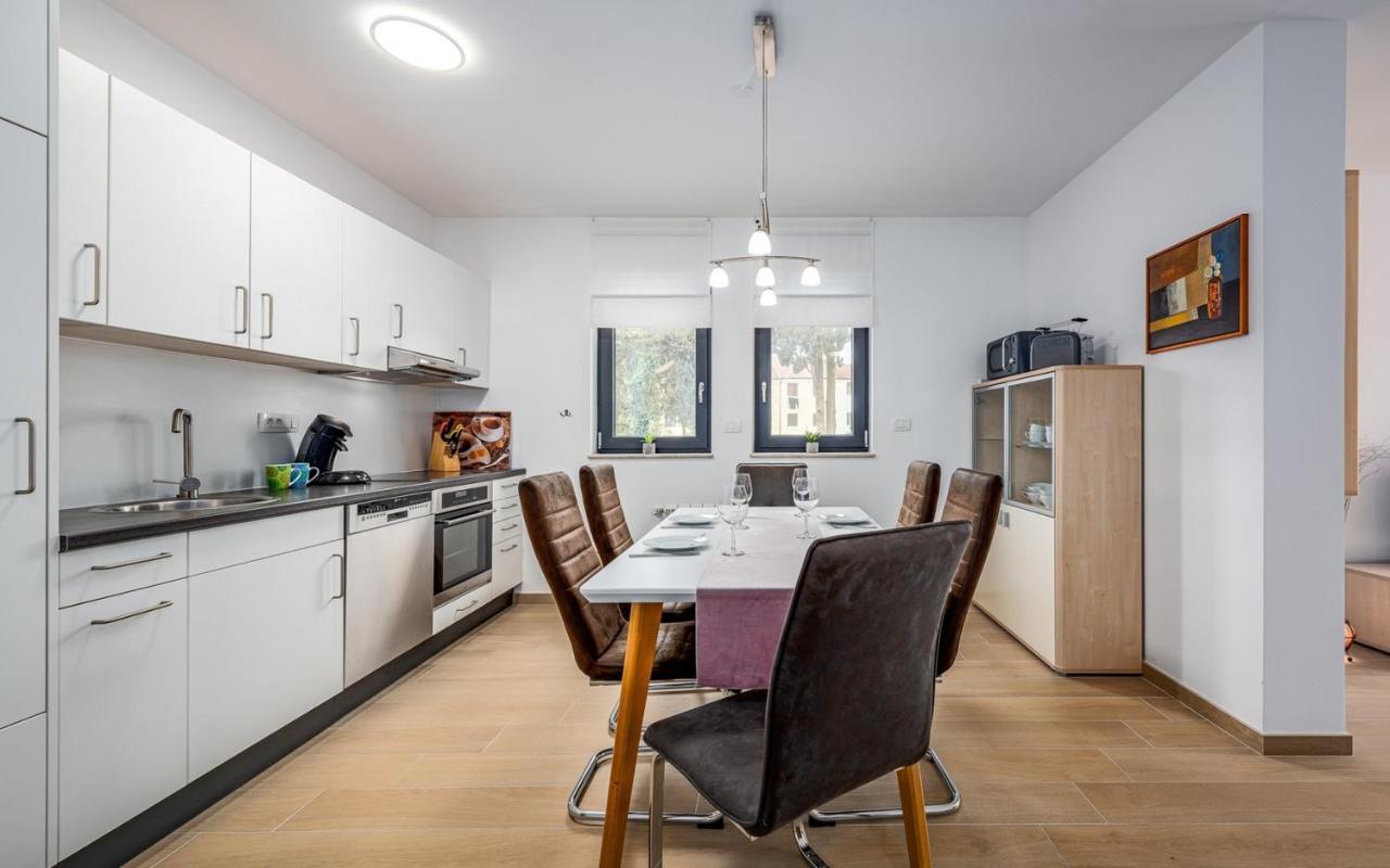 Punta Mary House With Apartment Umag Exterior photo