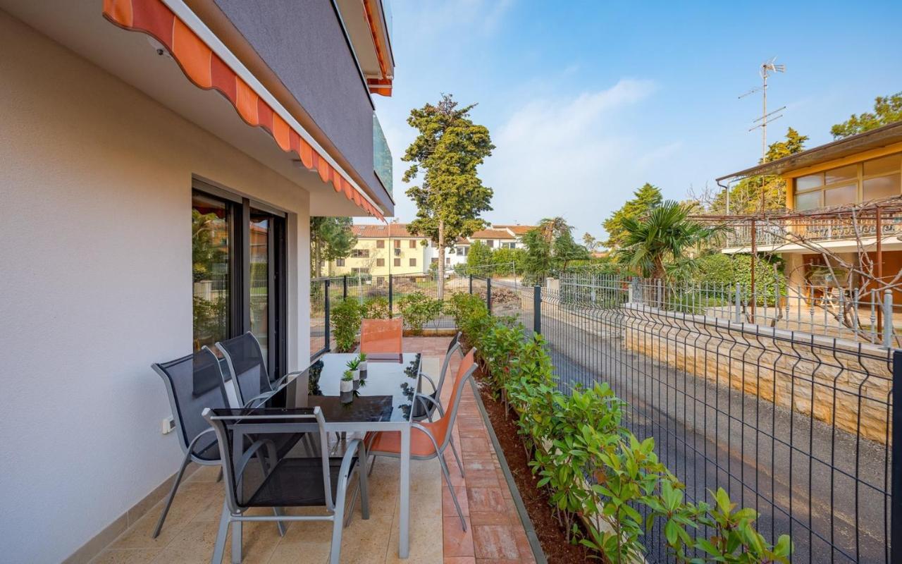 Punta Mary House With Apartment Umag Exterior photo